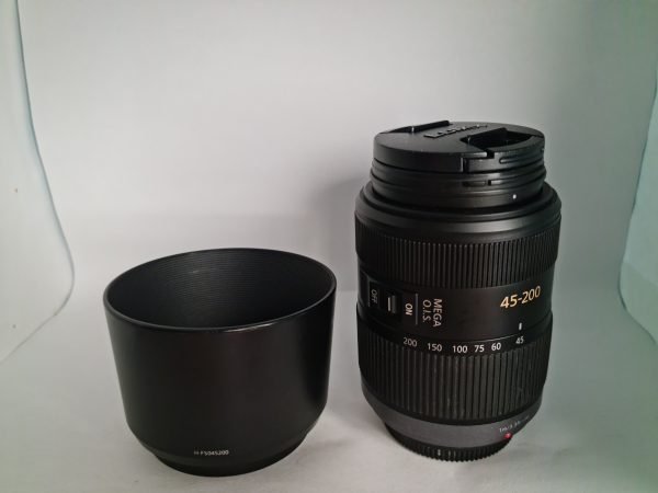 Lente Lumix G Vario Mega O.I.S. 45-200 f/4.0-5.6 - Imagen 3